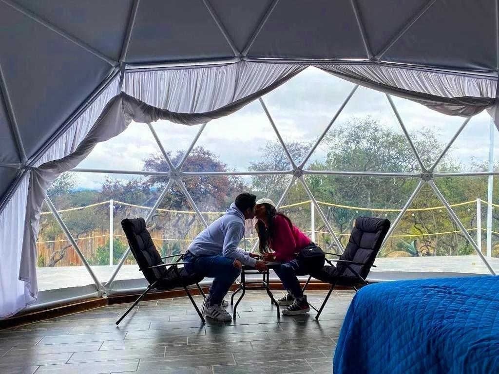 מלון הואסקה דה אוקמפו El Gato Glamping Con Vista A Prismas Basalticos מראה חיצוני תמונה